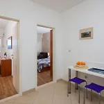 Diamond Beachfront Apartament Duće