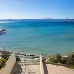 Diamond Beachfront Apartament Duće