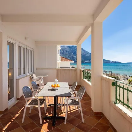 Diamond Beachfront Duće