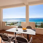 Diamond Beachfront *