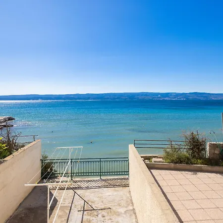 Diamond Beachfront Apartmán Duće