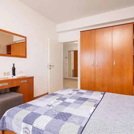 Diamond Beachfront Apartman *