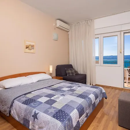 Diamond Beachfront Duće