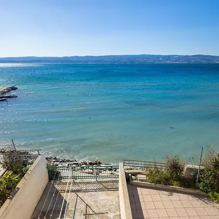 Diamond Beachfront Apartman Duće