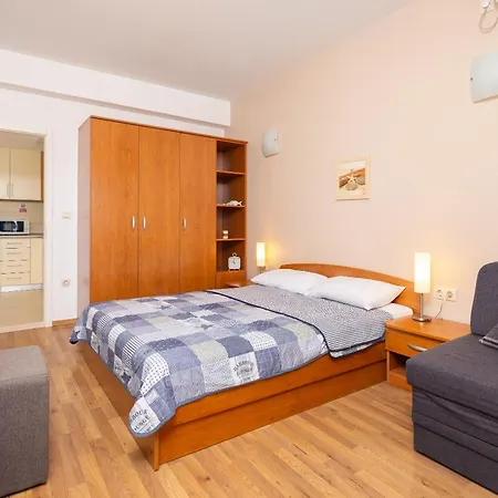 Diamond Beachfront *