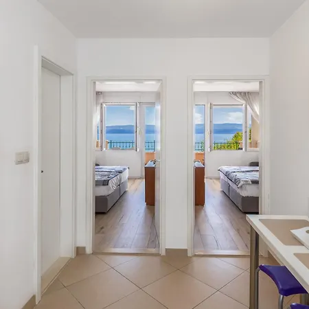 Diamond Beachfront Apartmán Duće