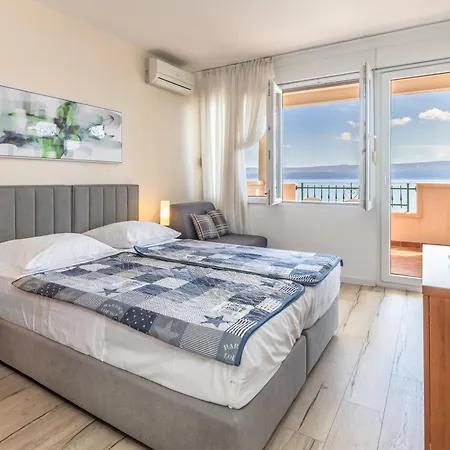Diamond Beachfront Apartmán