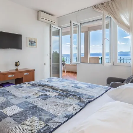 Diamond Beachfront Duće