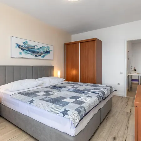 Diamond Beachfront Apartmán Duće
