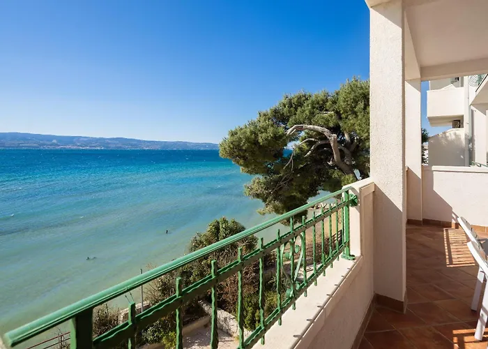 Diamond Beachfront *