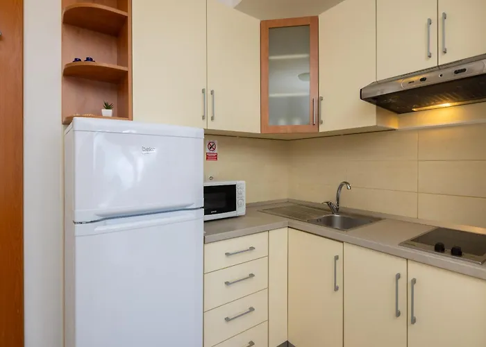 Diamond Beachfront Lejlighed Duće